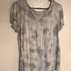 Knox Rose brand, size L, tie-dye, lace, v-neck top. Good condition.